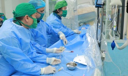 Cứu th&#224;nh c&#244;ng bệnh nh&#226;n 80 tuổi bị h&#244;n m&#234;, liệt nửa người
