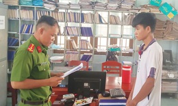 Khởi tố, bắt tạm giam đối tượng cướp tại tiệm vàng để trả nợ