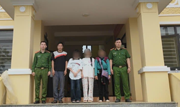 Giải cứu hai nữ sinh sập bẫy &#39;việc nhẹ lương cao&#39;