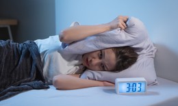 V&#236; sao người bị mất ngủ l&#226;u ng&#224;y rất kh&#243; giảm c&#226;n, kể cả khi ăn ki&#234;ng nghi&#234;m ngặt?