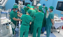 Phối hợp cứu thanh ni&#234;n chấn thương phức tạp tại C&#244;n Đảo