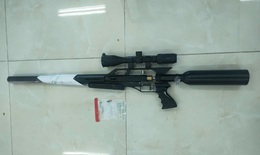 Mua súng qua mạng xã hội, nam thanh niên đối diện truy tố tàng trữ, sử dụng súng quân dụng