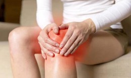 Cách phát hiện sớm trật khớp gối do chấn thương