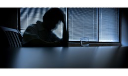 5 tổn thương t&#226;m l&#253; phổ biến do kỳ thị HIV g&#226;y ra