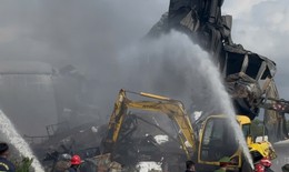 Khống chế vụ ch&#225;y tại kho h&#224;ng trong Khu c&#244;ng nghiệp Đồ Sơn, Hải Ph&#242;ng