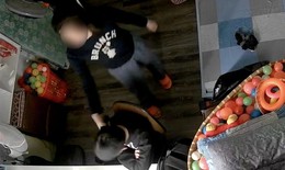Vụ 'tâm thư' kêu cứu của bé trai ở Hà Nội: Tổng đài 111 vào cuộc