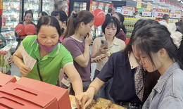Bánh Trung thu lên kệ sớm, đa dạng phân khúc, thị trường sôi động ngay đầu mùa
