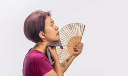 Ưu và nhược khi dùng thuốc điều trị cơn bốc hỏa kéo dài