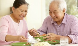 Th&#243;i quen ăn s&#225;ng gi&#250;p người cao tuổi k&#233;o d&#224;i tuổi thọ 