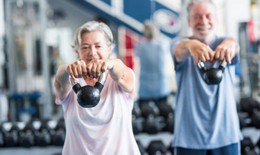 5 b&#224;i tập tăng sức mạnh cơ bắp tốt hơn đi bộ