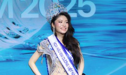 Người đẹp Gen Z biết 4 ngoại ngữ đăng quang Hoa hậu Đại dương Việt Nam 2025