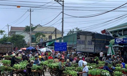 Di dời chợ chuối sau vụ xe tải lao v&#224;o chợ khiến nhiều người thương vong