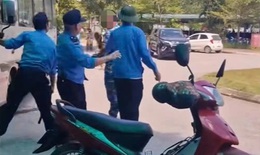 Chấm dứt hợp đồng lao động 3 bảo vệ h&#224;nh hung người l&#225;i xe &#244;m trước cổng Bệnh viện Đa khoa số 1 L&#224;o Cai