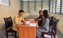 Hà Nội: Phạt tài xế 'độ' thêm đèn chiếu sáng trên ô tô