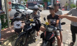 Bắt nhanh 2 đối tượng cướp giật tài sản giữa trung tâm Kon Tum