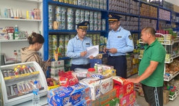 Tăng cường kiểm tra, xử l&#253; mua b&#225;n thuốc l&#225; điện tử v&#224; thuốc l&#225; nung n&#243;ng