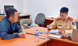 Xử phạt tài xế xe tải vượt đèn đỏ trên Quốc lộ 32 nhờ camera của người dân