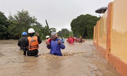 Siêu bão số 9 đang di chuyển rất nhanh trên Biển Đông, ảnh hưởng đến đất liền rất sớm