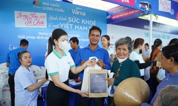 Long Ch&#226;u đồng h&#224;nh kh&#225;m, cấp ph&#225;t thuốc miễn ph&#237; cho c&#225;c ho&#224;n cảnh kh&#243; khăn tr&#234;n địa b&#224;n tỉnh Vĩnh Long