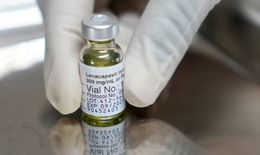 Thuốc ti&#234;m ngừa HIV sẽ c&#243; gi&#225; chỉ 40 USD/năm từ năm 2027