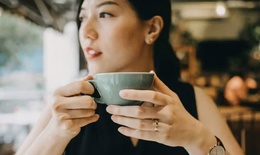 Uống c&#224; ph&#234; h&#224;ng ng&#224;y c&#243; gi&#250;p chống oxy h&#243;a hay l&#224;m da l&#227;o h&#243;a nhanh hơn?