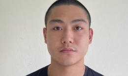 Tạm giữ thanh niên cầm dao đe dọa bạn gái tại quán bi-a ở Hà Nội