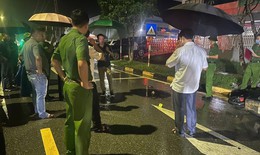 D&#249;ng dao đ&#226;m chết vợ v&#224; người kh&#225;c trong đ&#234;m v&#236; t&#236;nh &#225;i

