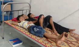 40 học sinh trường dân tộc bán trú nhập viện nghi bị ngộ độc thực phẩm