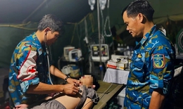 Đêm không ngủ ở lều quân y A80