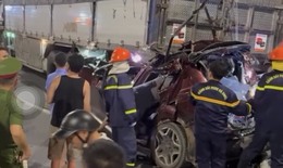 Video hiện trường tai nạn kinh hoàng trên đường nối cao tốc, 3 người mắc kẹt, tài xế tử vong tại chỗ