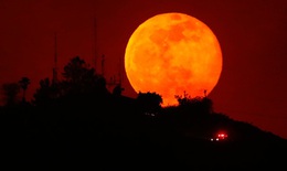 Đêm nay Mặt Trăng sẽ chuyển màu đỏ thẫm như máu