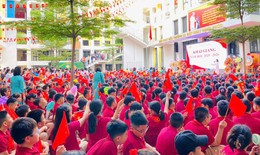 Khi quà tặng khai giảng thành vết thương vô hình