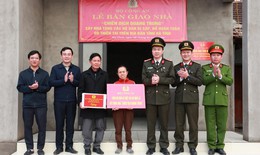 Trao mái ấm, đón xuân sớm ở vùng quê Hà Tĩnh