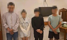 Phát hiện 1 nữ 2 nam đang 'phê pha' trong nhà nghỉ
