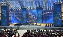 Show 'Về đây bốn cánh chim trời' bị huỷ: Khán giả mua vé có đòi lại được tiền?