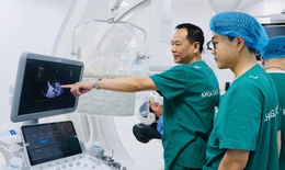 Nữ bệnh nhân Campuchia tìm đến Việt Nam điều trị can thiệp ít xâm lấn