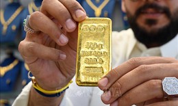 Giá vàng thế giới áp sát mốc 4.900 USD/ounce