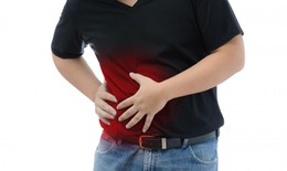 Đau bụng kéo dài, người đàn ông nhập viện cấp cứu vì ruột thừa vỡ