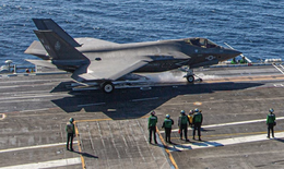 Tiêm kích F-35C Mỹ là 'chìa khóa mở cửa' hệ thống phòng không Iran?