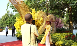 Nhiều người đổ về công viên được xây dựng trên ‘đất vàng’ bỏ hoang ở TPHCM
