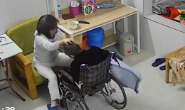 Nỗi ân hận của gia đình cụ bà ngồi xe lăn nghi bị giúp việc bạo hành