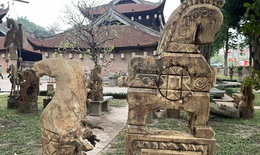 Cận cảnh bộ tượng ngựa độc bản Tây Nguyên chào Tết Bính Ngọ tại Hà Nội