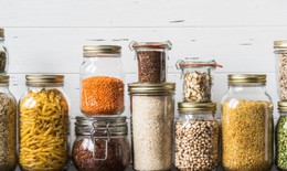 Ngày Tết, tham khảo 6 cách chọn và bảo quản các loại hạt khô không bị hôi dầu, mốc hỏng