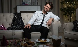 Có nên bổ sung vitamin và khoáng chất sau những buổi tiệc cuối năm?