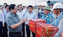 Thủ tướng: 'Chỉ bàn làm, không bàn lùi' với các dự án phục vụ APEC 2027 tại Phú Quốc
