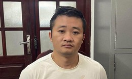 Bắt Nguyễn Ngọc Hoàng vì dùng xi lanh chứa axit phun vào mặt   cụ ông U80