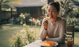 Lý do phụ nữ sau 30 tuổi nên ăn đu đủ chín