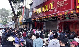 Giá vàng lao dốc sau khi lập đỉnh: Rủi ro gia tăng với đầu tư ngắn hạn