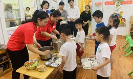 Quản lý bếp ăn bán trú và trách nhiệm của nhà trường