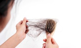 Dấu hiệu thiếu vitamin biểu hiện trên da mặt và tóc